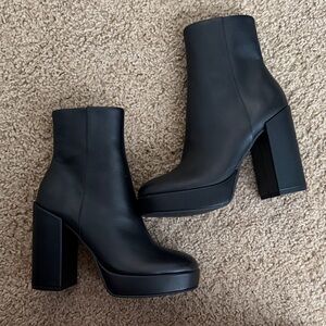 Steve Madden Black Heeled Boots